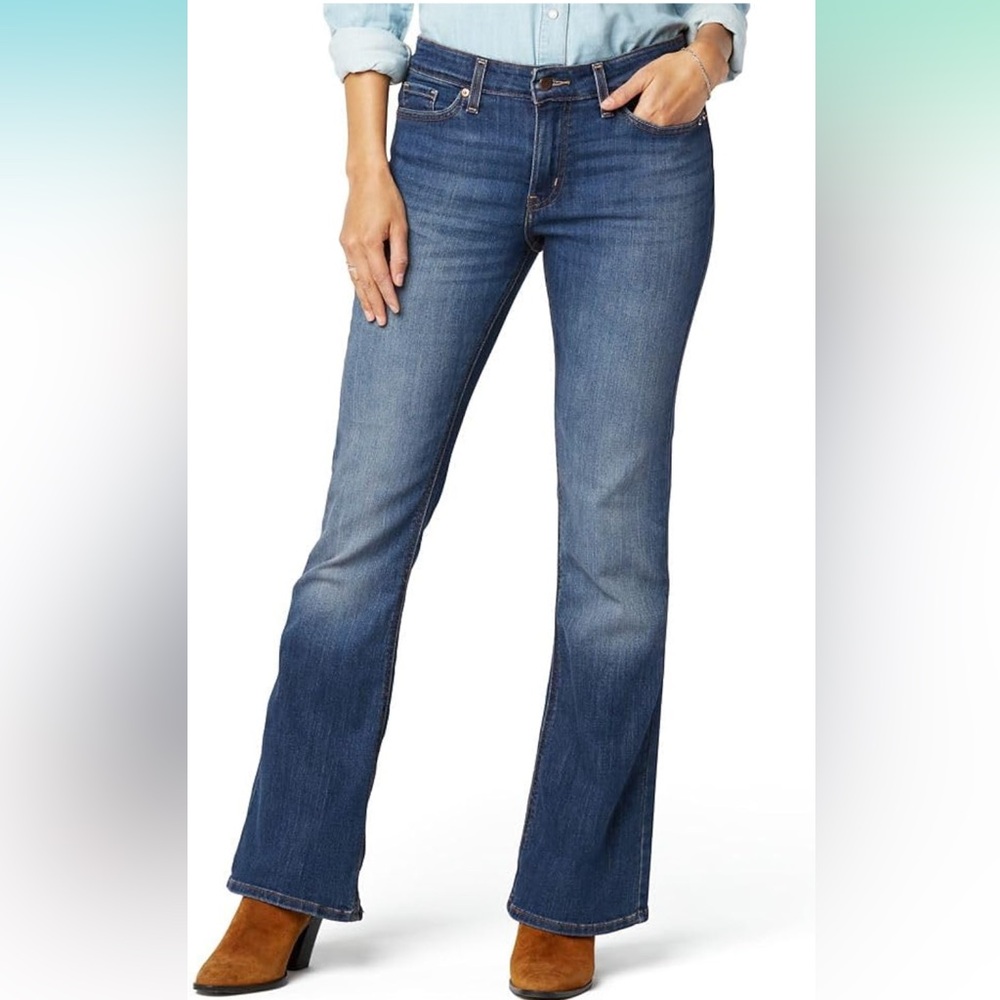 Levi's Women's True Boot Jeans in Classic Blue